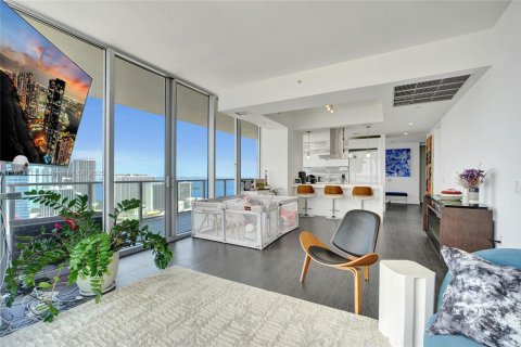 Condominio en venta en Miami, Florida, 2 dormitorios, 153.01 m2 № 1872352 - foto 10