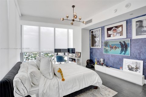 Condominio en venta en Miami, Florida, 2 dormitorios, 153.01 m2 № 1872352 - foto 12