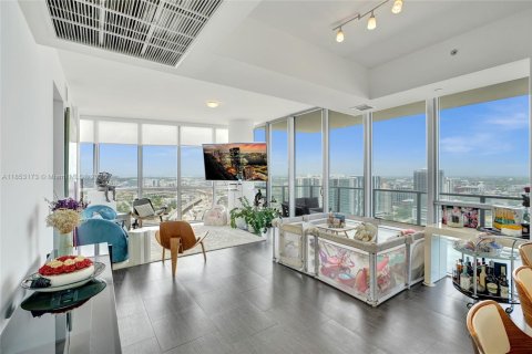 Condominio en venta en Miami, Florida, 2 dormitorios, 153.01 m2 № 1872352 - foto 8