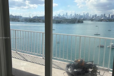 Condominio en alquiler en Miami Beach, Florida, 2 dormitorios, 114.64 m2 № 2006469 - foto 6
