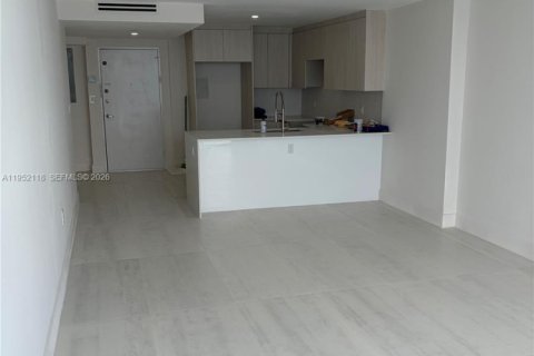 Condominio en alquiler en Miami Beach, Florida, 2 dormitorios, 114.64 m2 № 2006469 - foto 4