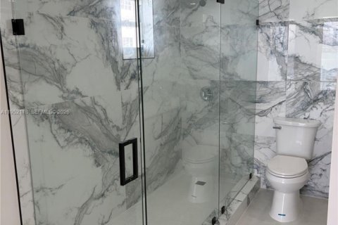 Condominio en alquiler en Miami Beach, Florida, 2 dormitorios, 114.64 m2 № 2006469 - foto 7