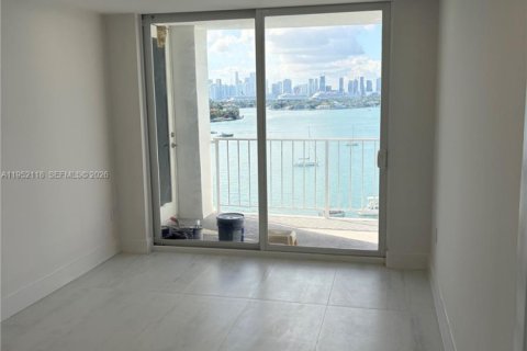 Condominio en alquiler en Miami Beach, Florida, 2 dormitorios, 114.64 m2 № 2006469 - foto 9