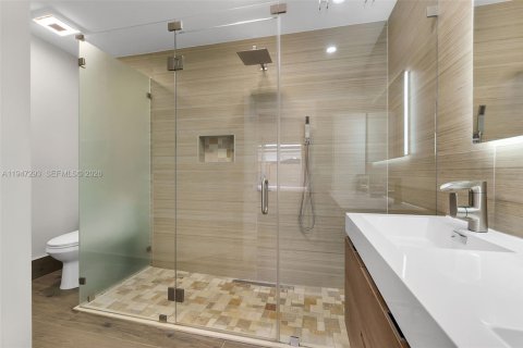 House in Hialeah, Florida 3 bedrooms, 128.95 sq.m. № 2003153 - photo 19