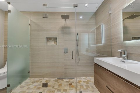 House in Hialeah, Florida 3 bedrooms, 128.95 sq.m. № 2003153 - photo 17