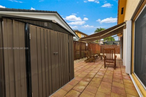 House in Hialeah, Florida 3 bedrooms, 128.95 sq.m. № 2003153 - photo 29