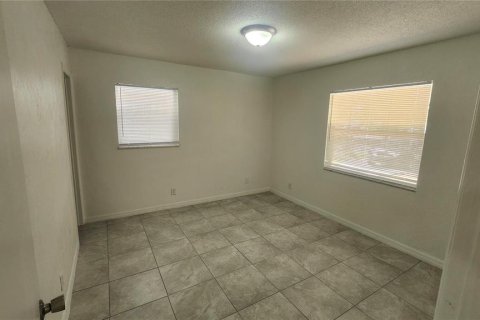 Villa ou maison à louer à Daytona Beach, Floride: 3 chambres, 95.32 m2 № 1886185 - photo 4