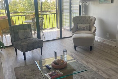 Copropriété à louer à Saint Petersburg, Floride: 2 chambres, 89.19 m2 № 2214303 - photo 8