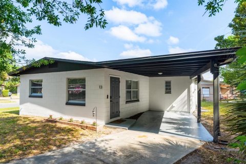 House in Orlando, Florida 2 bedrooms, 84.08 sq.m. № 2165918