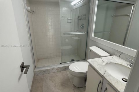 Condo in Miami, Florida, 2 bedrooms  № 1971448 - photo 20