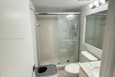 Condo in Miami, Florida, 2 bedrooms  № 1971448 - photo 5