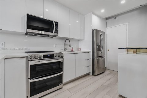 Copropriété à vendre à Miami Beach, Floride: 1 chambre, 82.68 m2 № 1946164 - photo 15
