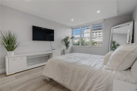 Copropriété à vendre à Miami Beach, Floride: 1 chambre, 82.68 m2 № 1946164 - photo 29