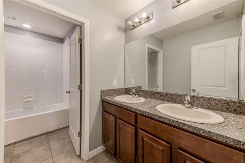 Casa en venta en Riverview, Florida, 5 dormitorios, 224.36 m2 № 1914717 - foto 13