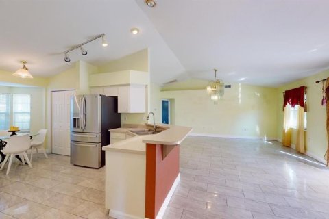 Casa en venta en Lakeland, Florida, 3 dormitorios, 133.22 m2 № 2231928 - foto 11