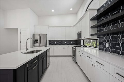 House in Sarasota, Florida 3 bedrooms, 157.1 sq.m. № 1584880 - photo 20