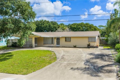 Villa ou maison à New Smyrna Beach, Floride 3 chambres, 143.63 m2 № 2339422