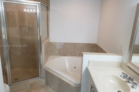 Copropriété à louer à North Bay Village, Floride: 2 chambres, 116.22 m2 № 2004434 - photo 14