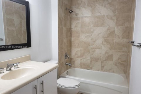 Copropriété à louer à North Bay Village, Floride: 2 chambres, 116.22 m2 № 2004434 - photo 18