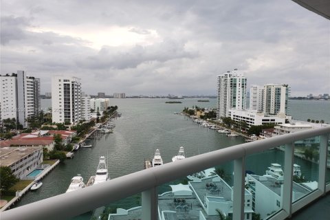 Copropriété à louer à North Bay Village, Floride: 2 chambres, 116.22 m2 № 2004434 - photo 9