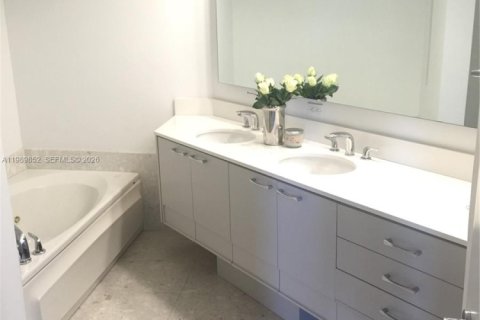 Купить кондоминиум в Майами-Бич, Флорида 3 спальни, 198.81м2, № 2051909 - фото 18