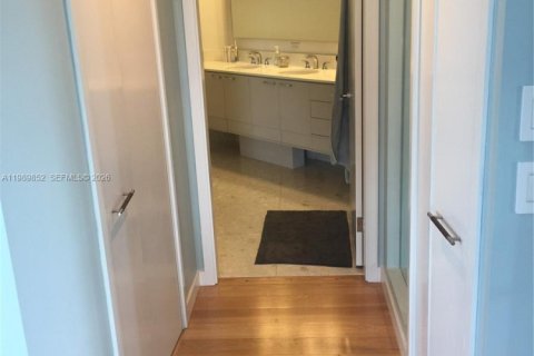 Купить кондоминиум в Майами-Бич, Флорида 3 спальни, 198.81м2, № 2051909 - фото 15