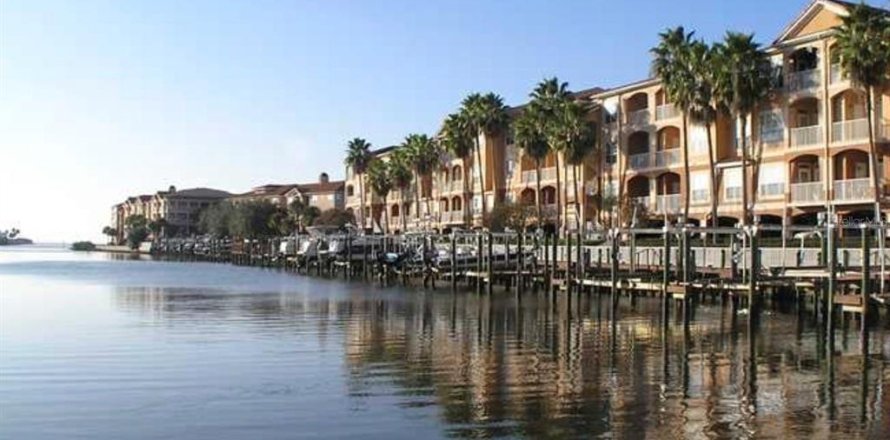 Condo in Tampa, Florida, 2 bedrooms № 2277377