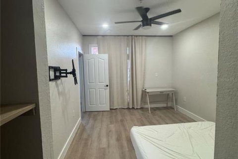 Condo in Tampa, Florida, 2 bedrooms № 2277377 - photo 9