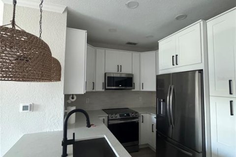 Condo in Tampa, Florida, 2 bedrooms № 2277377 - photo 4