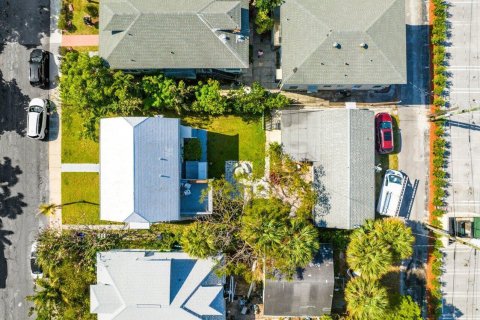Immobilier commercial à vendre à Lake Worth, Floride: 234.86 m2 № 1118163 - photo 1