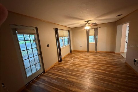 Villa ou maison à vendre à Tavares, Floride: 2 chambres, 84.91 m2 № 2147933 - photo 8