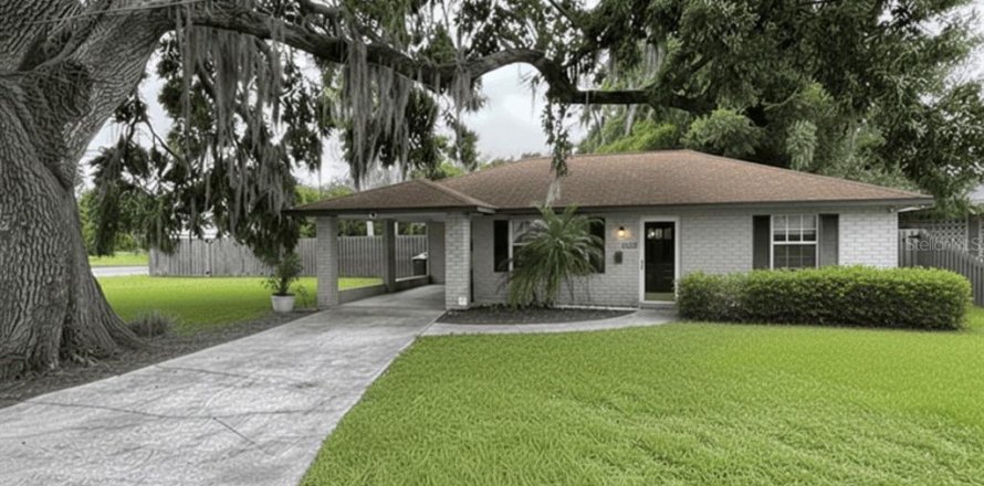 Villa ou maison à Tavares, Floride 2 chambres, 84.91 m2 № 2147933