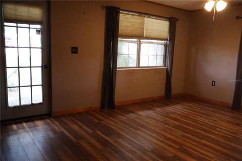 Villa ou maison à vendre à Tavares, Floride: 2 chambres, 84.91 m2 № 2147933 - photo 7