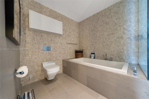 Condo in Miami, Florida, 2 bedrooms  № 2081566 - photo 21