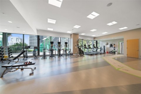 Condo in Miami, Florida, 2 bedrooms  № 2081566 - photo 29