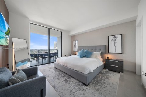 Condo in Miami, Florida, 2 bedrooms  № 2081566 - photo 23