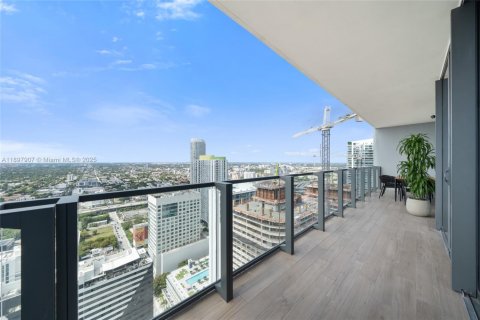 Condo in Miami, Florida, 2 bedrooms  № 2081566 - photo 13