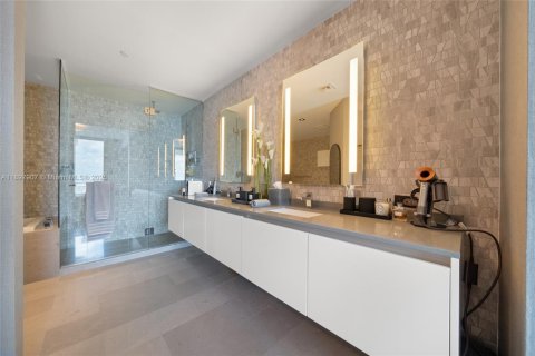 Condo in Miami, Florida, 2 bedrooms  № 2081566 - photo 20