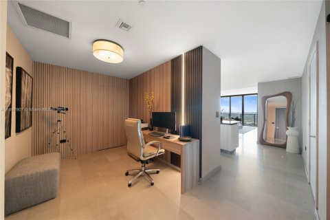 Condo in Miami, Florida, 2 bedrooms  № 2081566 - photo 4