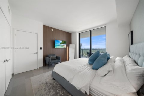 Condo in Miami, Florida, 2 bedrooms  № 2081566 - photo 26