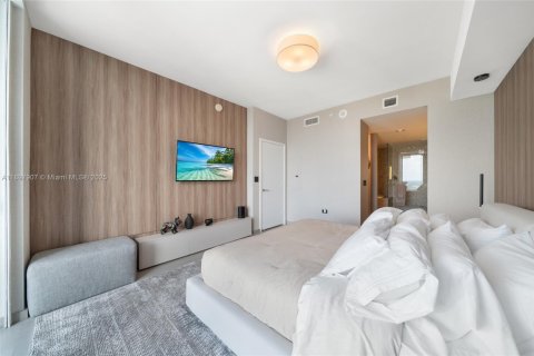 Condo in Miami, Florida, 2 bedrooms  № 2081566 - photo 19