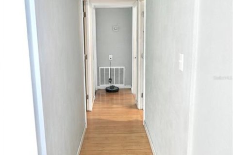Casa en venta en Tampa, Florida, 4 dormitorios, 115.38 m2 № 2112489 - foto 15
