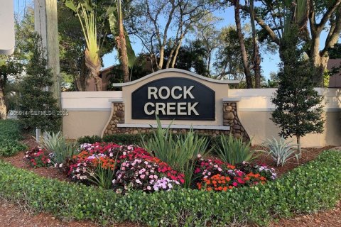 Townhouse in Cooper City, Florida 3 bedrooms, 123 sq.m. № 2027853 - photo 24