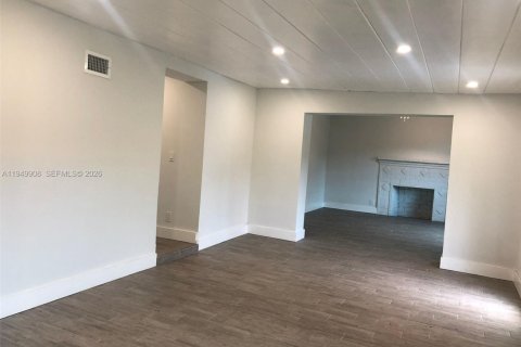 Снять в аренду виллу или дом в Майами, Флорида 3 спальни, 128.76м2, № 2005594 - фото 6