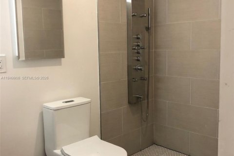 Снять в аренду виллу или дом в Майами, Флорида 3 спальни, 128.76м2, № 2005594 - фото 11