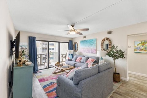 Condominio en venta en New Smyrna Beach, Florida, 2 dormitorios, 87.7 m2 № 1555184 - foto 2