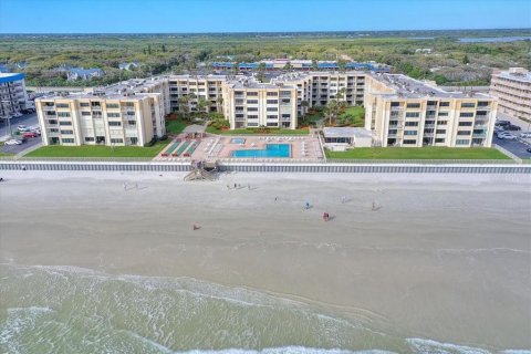 Condominio en venta en New Smyrna Beach, Florida, 2 dormitorios, 87.7 m2 № 1555184 - foto 1