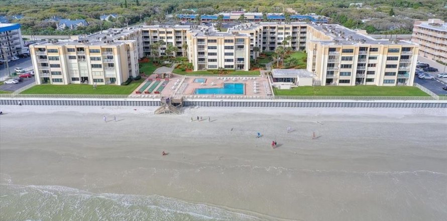 Condominio en New Smyrna Beach, Florida, 2 dormitorios № 1555184