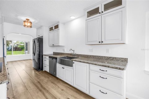 Villa ou maison à vendre à New Port Richey, Floride: 3 chambres, 161.65 m2 № 2389075 - photo 23