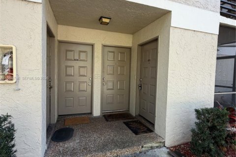 Снять в аренду кондоминиум в Помпано-Бич, Флорида 2 спальни, 77.11м2, № 2008842 - фото 14